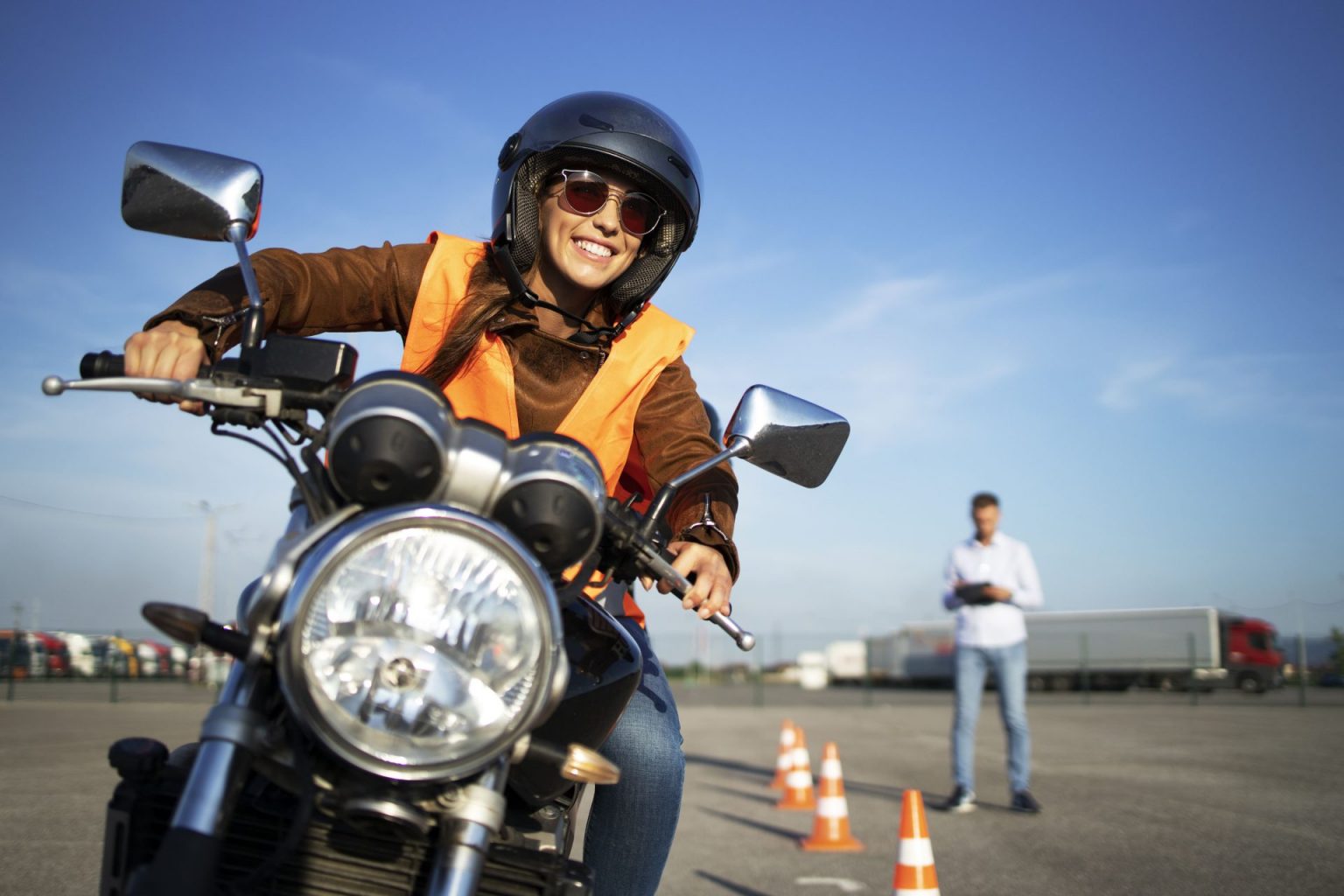 motorcycle-driving-school-min